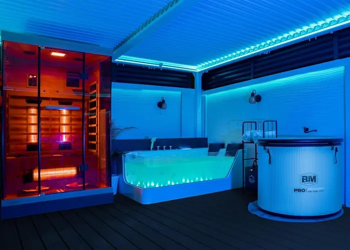 Heated Glass Pool And Holiday home Phoenix